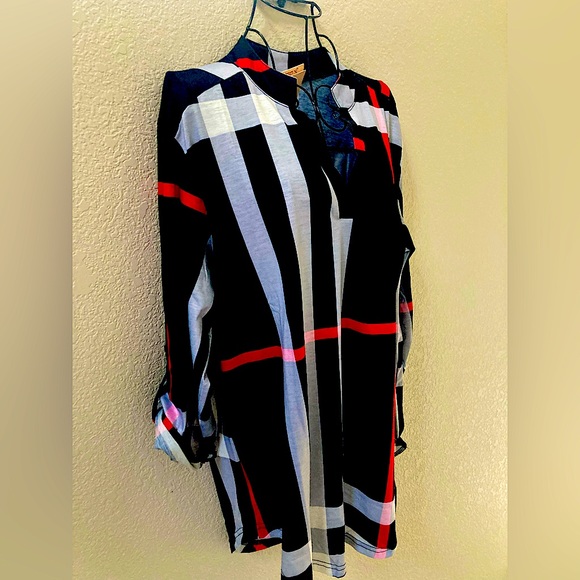 3/4 sleeve black/red/white tunic!! Never worn size L - Picture 5 of 6